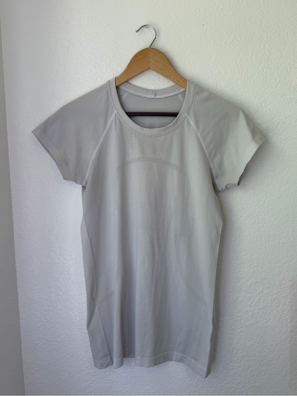 Lululemon Swiftly Tech Short Sleeve Shirt in a light gray